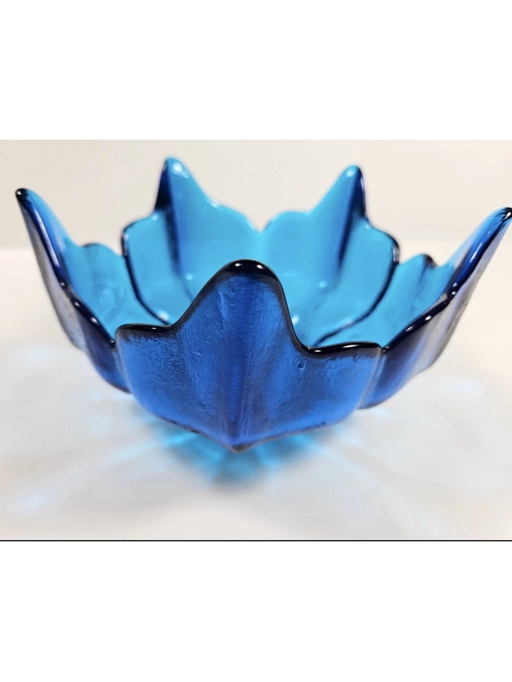 6.5” Viking Vintage Cobalt Blue Art Glass Scalloped Petal Flower Bowl Dish